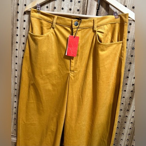 NWT NEW Mustard Gold Velour Wide Leg Flowy Pants - Picture 3 of 4